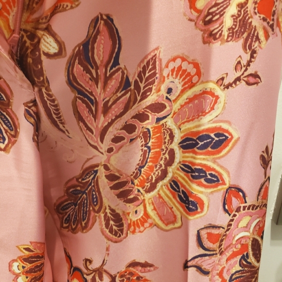 Zara Pink Capri Printed Pants Size L EUC (worn once!) - Picture 2 of 6